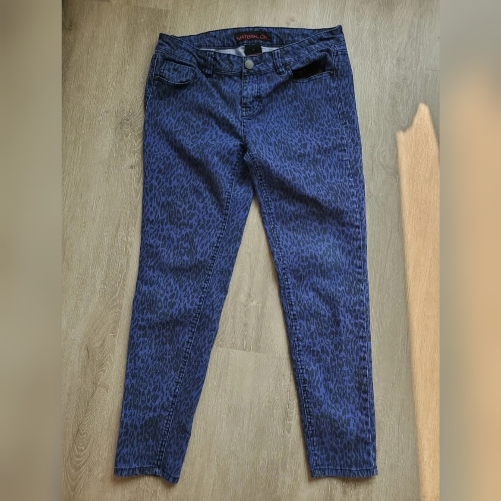 FREE W BUNDLE Material Girl animal print skinny jeans